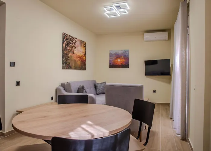 City Lodge Salonic